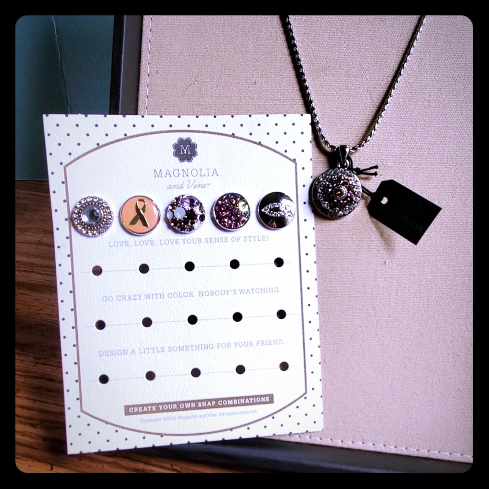 NWT- Magnolia and Vine Jewelry Set